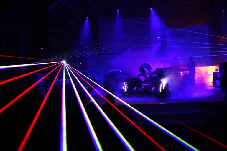 hãng xe Audi tăng tốc trong cuộc đua đèn pha bằng công nghệ laser 3