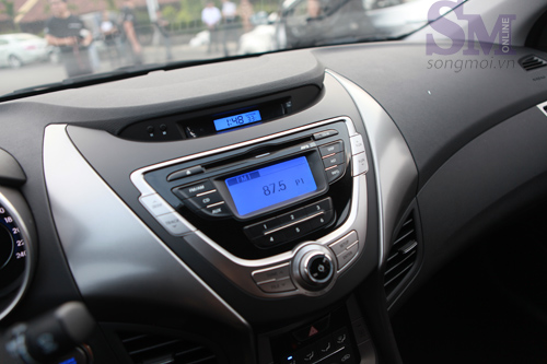 Hyundai Elantra 2013 tự tin với cuộc đua sedan hạng C 9
