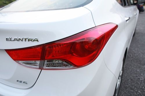 Hyundai Elantra chính thức bán với giá từ 699 triệu đồng 8