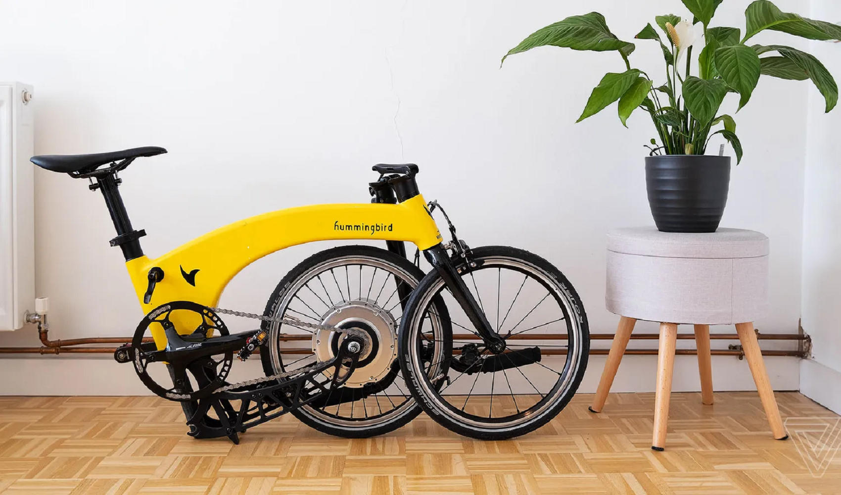 Xe đạp điện Flax bằng sợi lanh nhẹ nhất thế giới của Humingbird