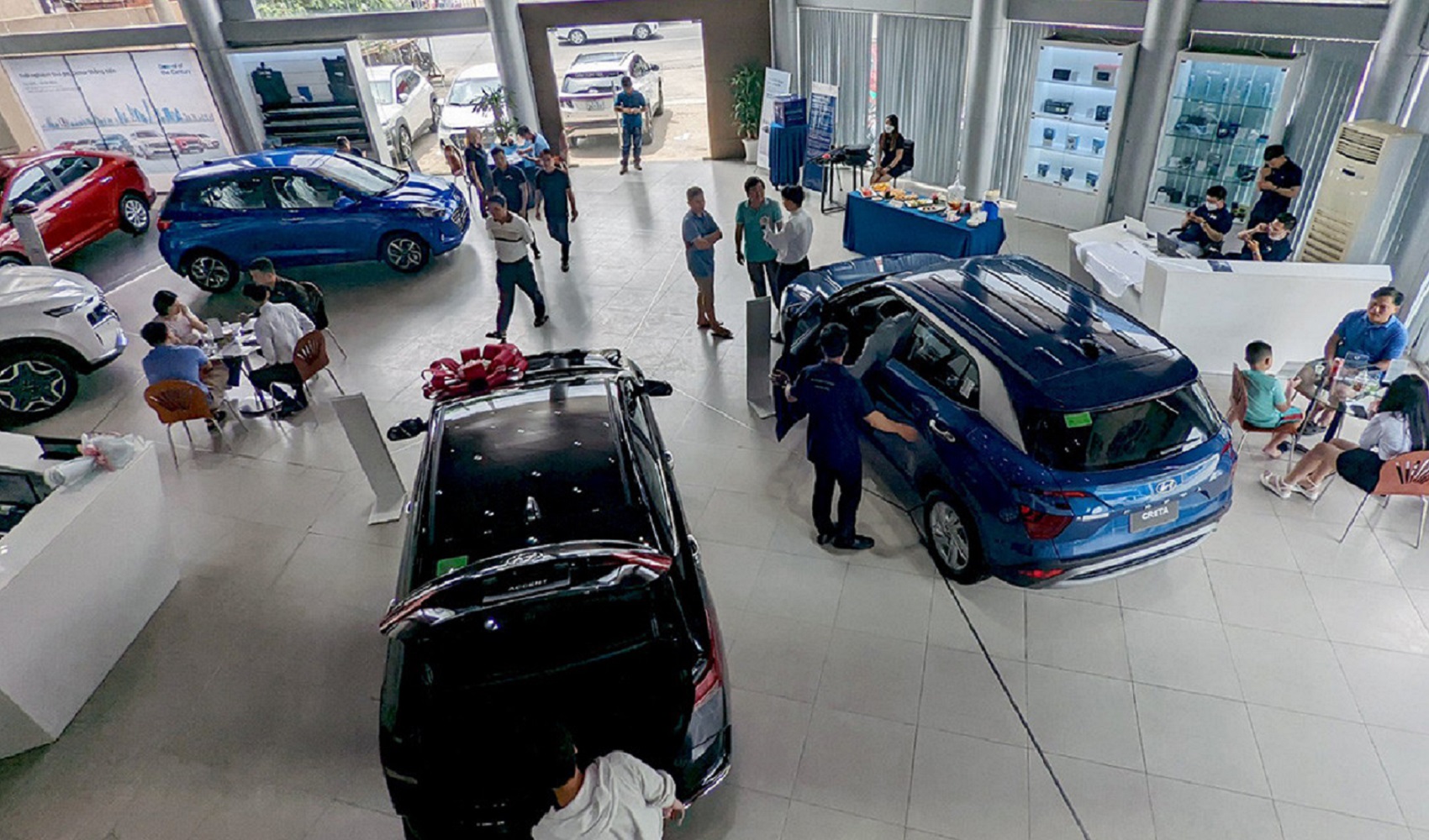Thị trường ô tô Việt Nam tiêu thụ lượng xe thấp kỷ lục trong tháng 2/2024