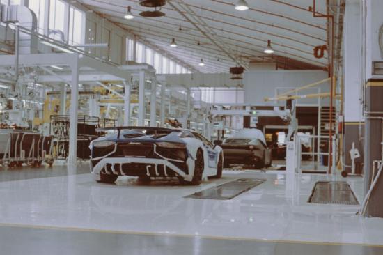 Nhà máy sản xuất Lamborghini 16