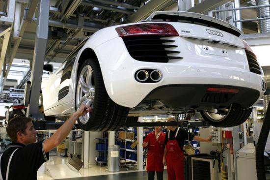 Nhà máy Audi ngưng sản xuất 