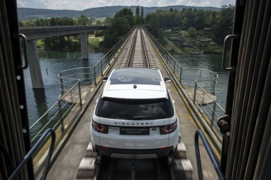 Xe Land Rover Discovery Sport 4