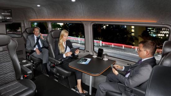 Xe Mercedes Sprinter VIP Conference Lounge 