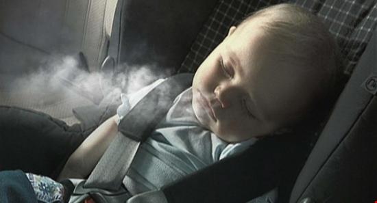 Scoltland cấm hút thuốc trên xe có trẻ em