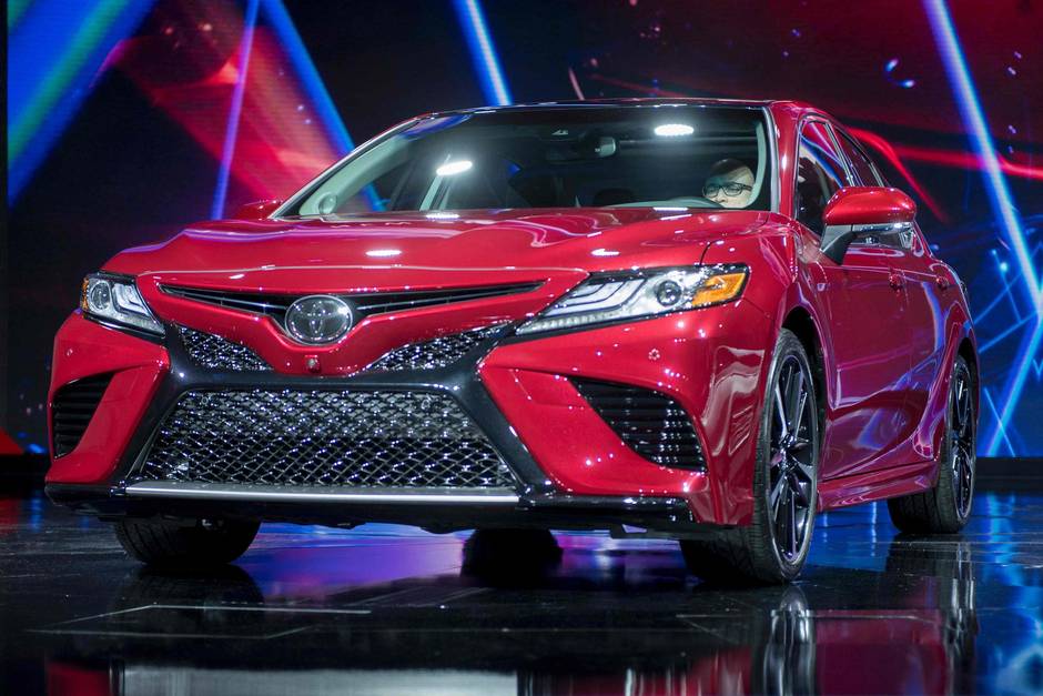 Toyota Camry 2018 “lột xác” từ trong ra ngoài