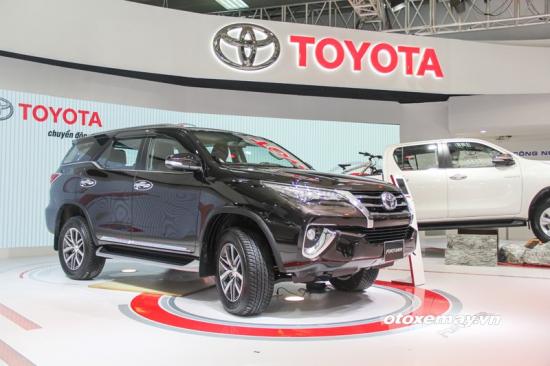 Xe Toyota Fortuner 2017 