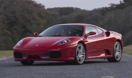 Siêu xe Ferrari của Donald Trump bị bán với giá “thất vọng”