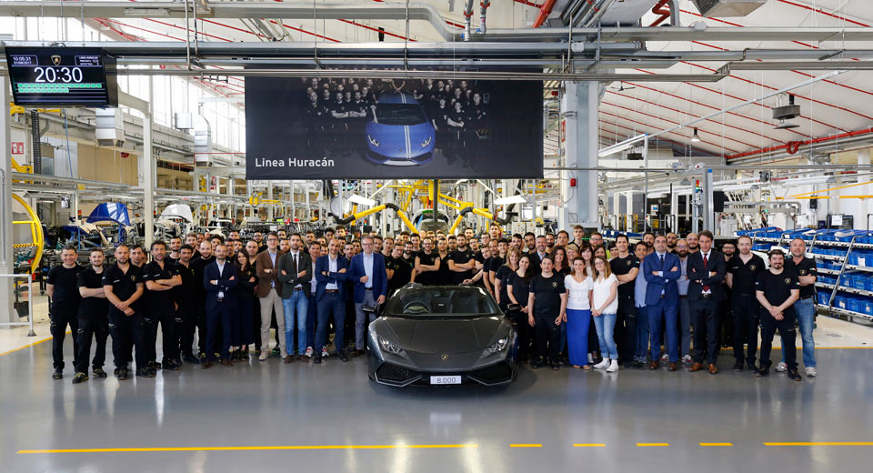 8.000 “siêu bò” Lamborghini Huracan “xuất chuồng” sau 3 năm