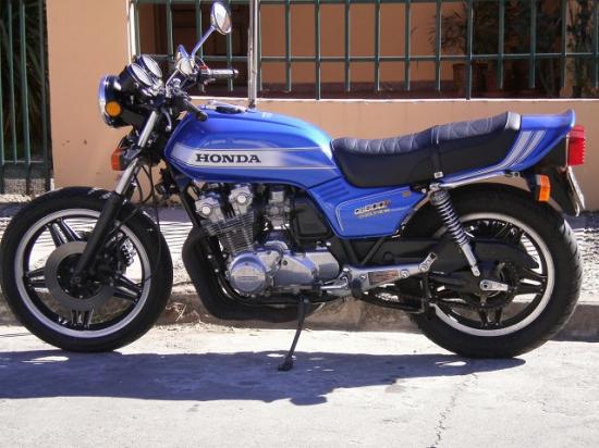 Honda CB900F cực "chất" của dân mỏ 1