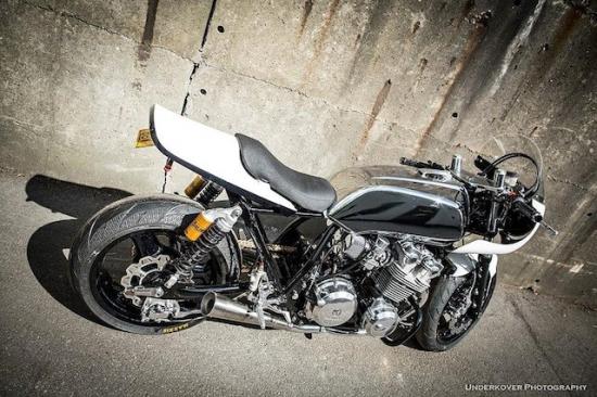 Honda CB900F cực "chất" của dân mỏ 5