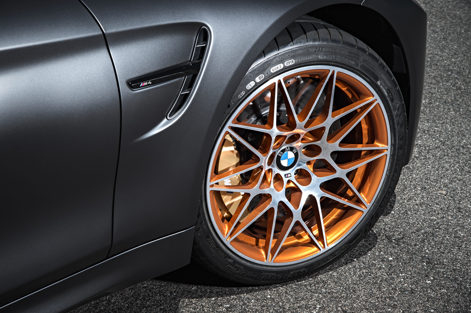 BMW M4 GTS 2016 6