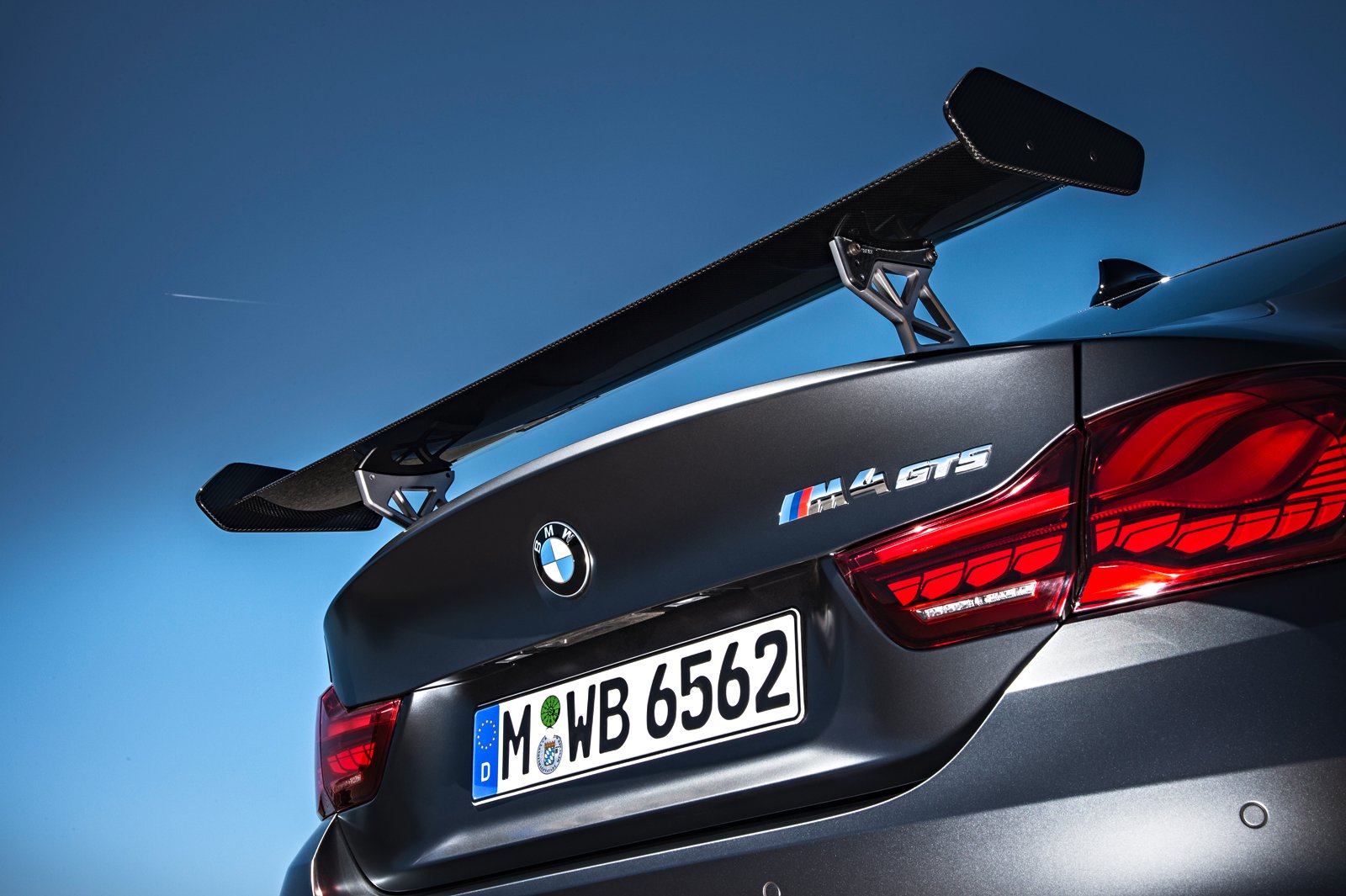 BMW M4 GTS 2016 8