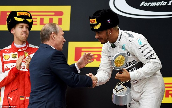 Mercedes-AMG vô địch F1 2015