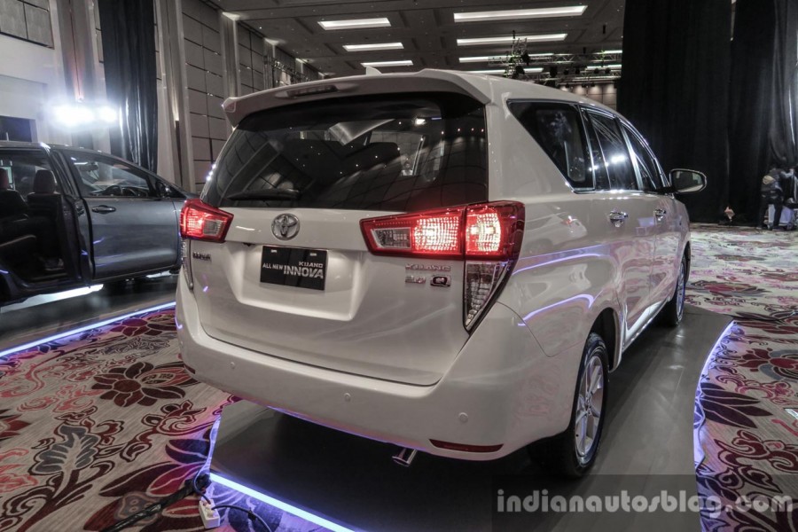 Toyota Innova 2016 đắt khách 6