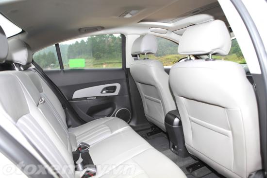 Chevrolet Cruze 2015 giá rẻ chất lượng cạnh tranh 5