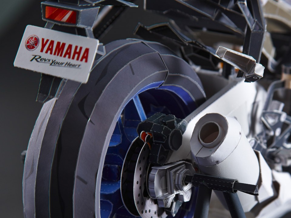  Yamaha YZF-R1M bằng giấy 16