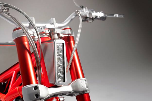 Xe độ Ducati siêu tối giản 12