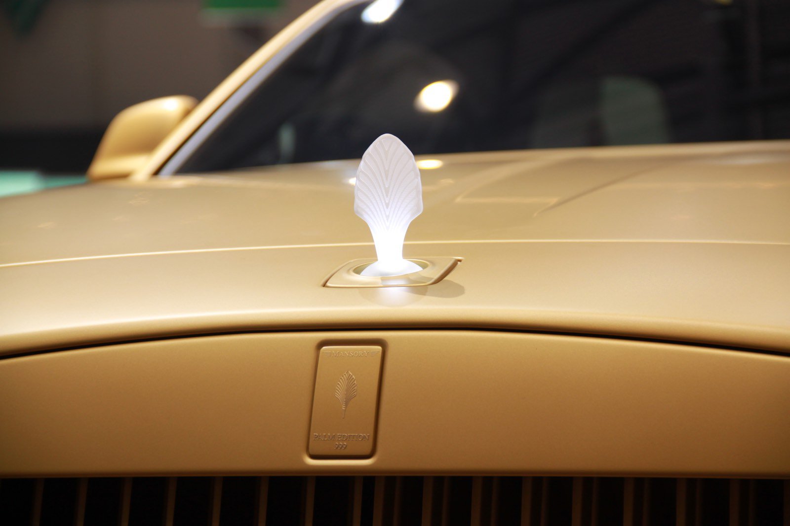 Rolls-Royce mạ vàng 6
