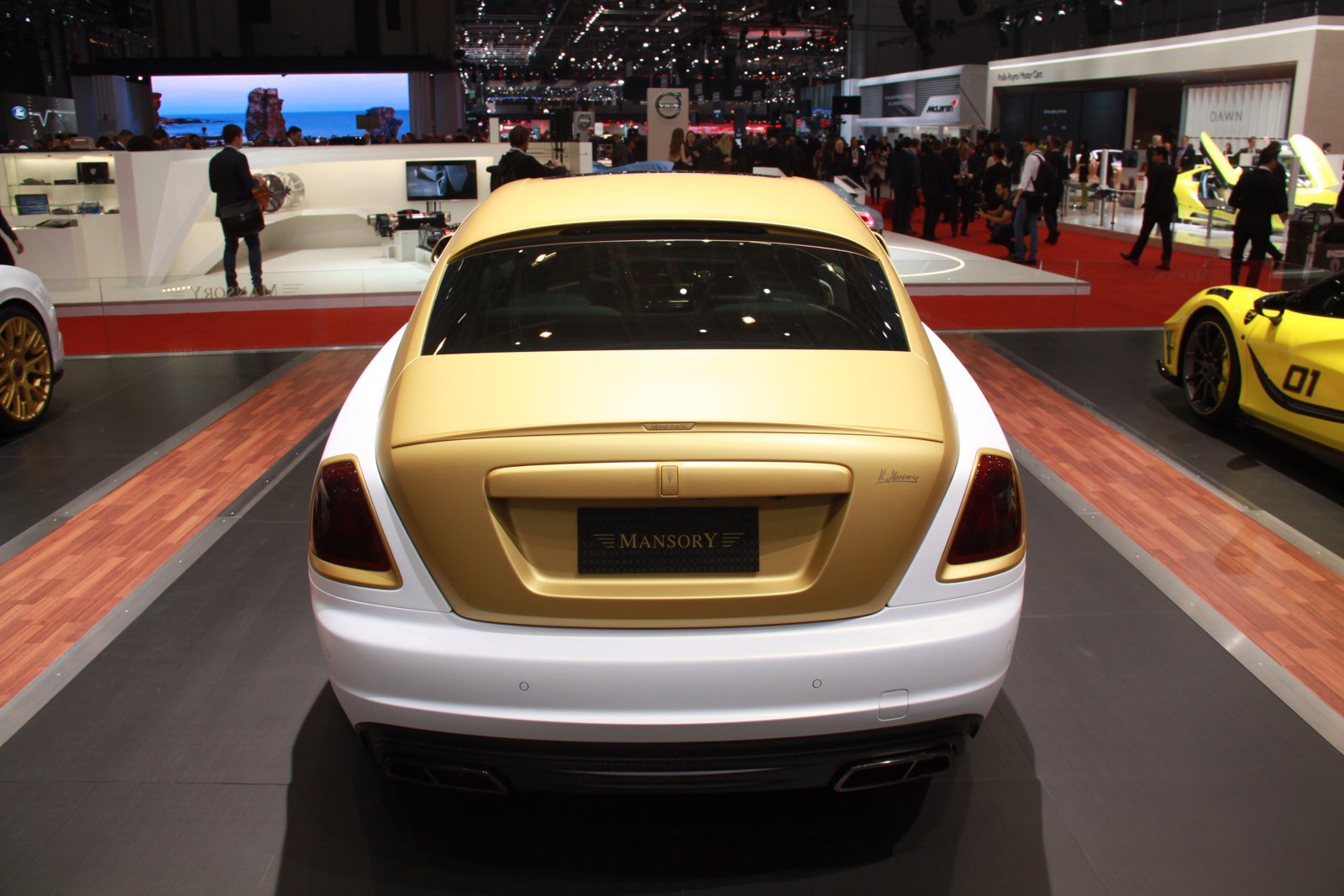 Rolls-Royce mạ vàng 8