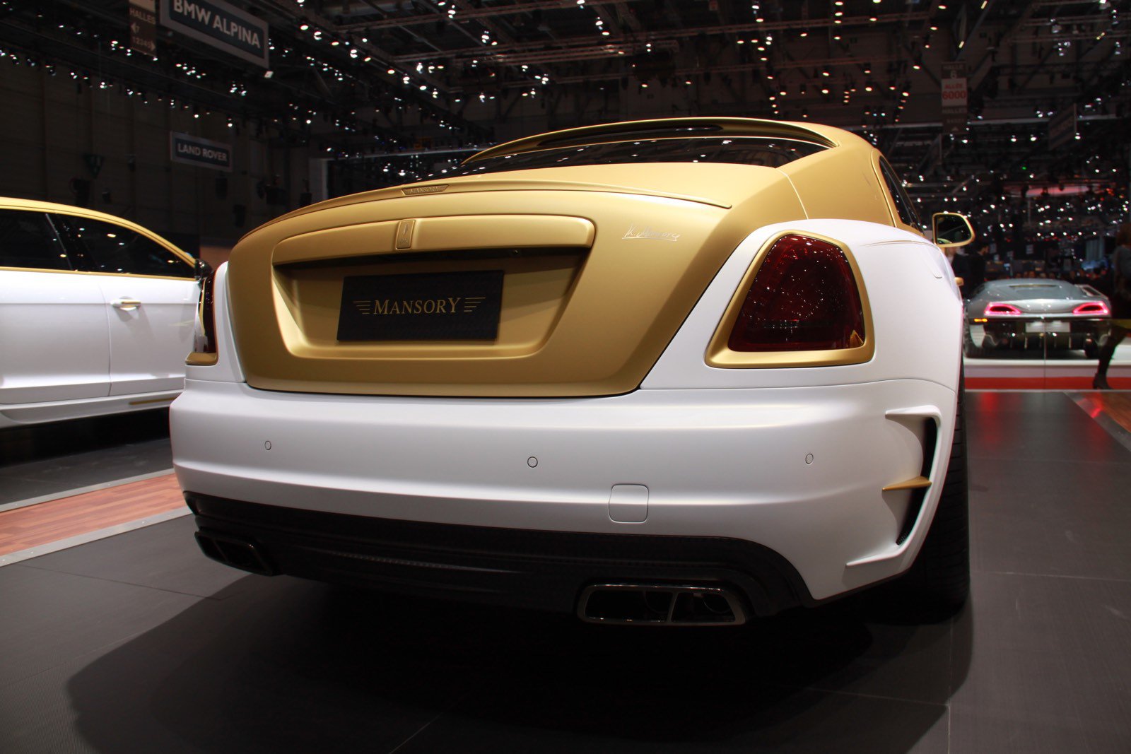 Rolls-Royce mạ vàng 10