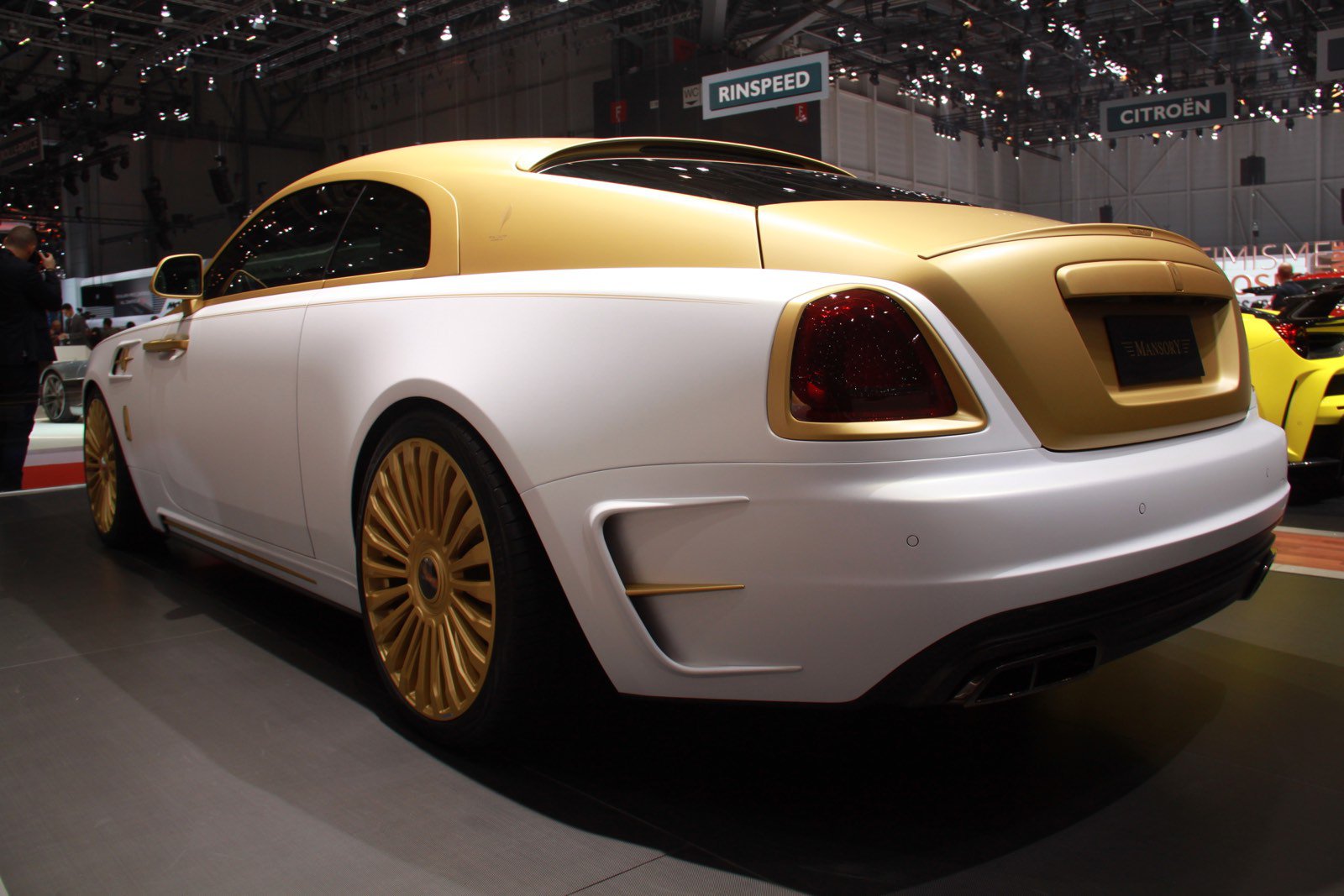 Rolls-Royce mạ vàng 12