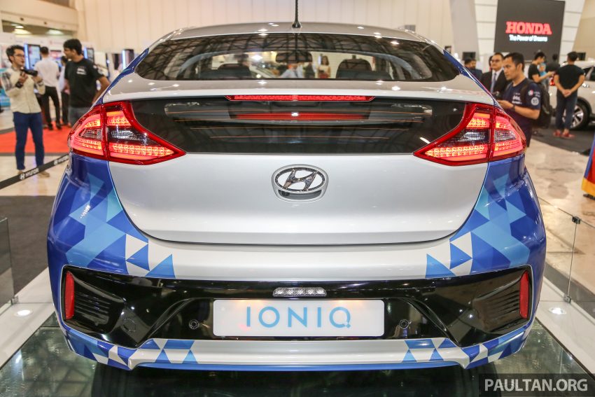 Hyundai Ioniq Hybrid 8