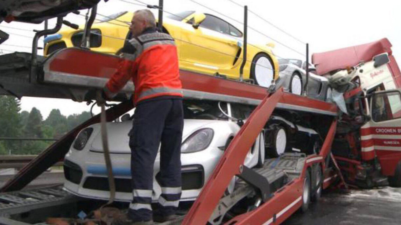 Tai nạn xe Porsche 2