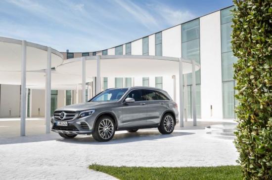Mercedes công bố mức giá của GLC & C450 AMG A1