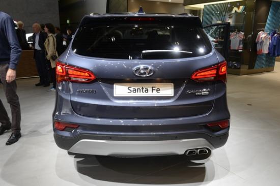 Hyundai SantaFe 2016 được nâng cấp A2