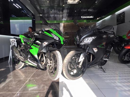 Kawasaki Ninja 300 ABS 2016 giá 149 triệu đồng
