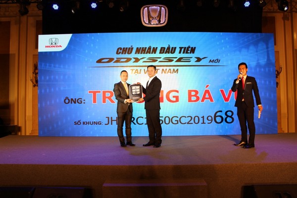 Honda Odyssey đến tay người dùng Việt1