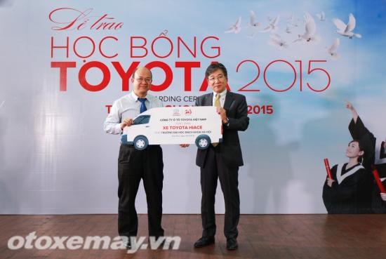 Toyota tặng 690 triệu đồng hỗ trợ  sinh viên Việt 2