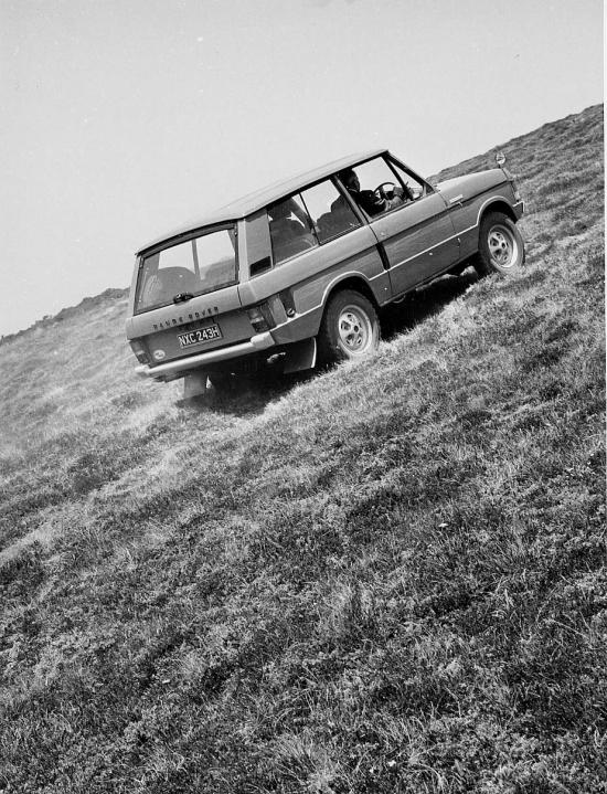 Tái hiện 4 thế hệ Land Rover Range Rover qua ảnh 9