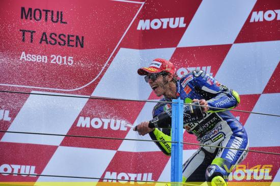 MotoGP 2015: Chiến thắng được quyết định ở góc cua cuối 3