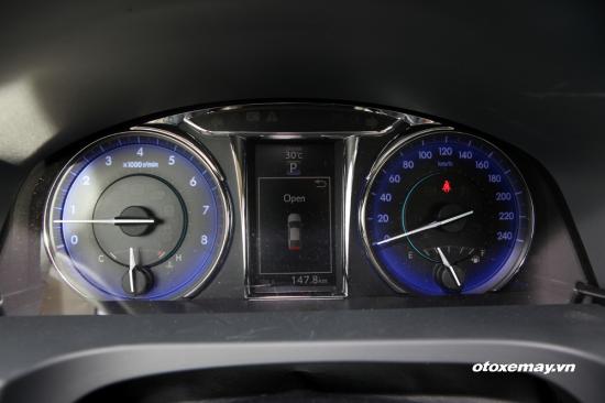 Trải nghiệm Toyota Camry 2015 25