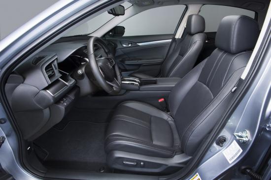 Civic 2016 được trang bị khá nhiều tính năng hiện đại 4