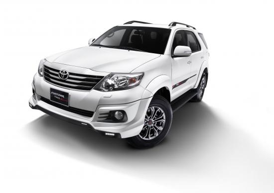 Toyota Fortuner TRD Sportivo 2015 có giá từ 1,08 tỷ-ảnh2