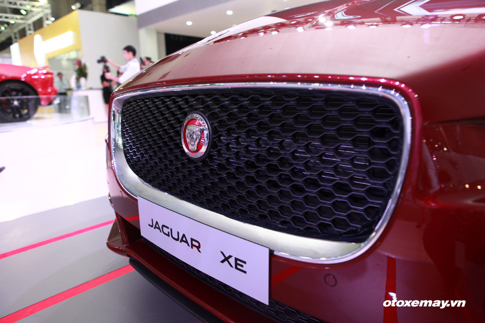 Jaguar XE 2015 làm nóng phân khúc sedan hạng sang Việt Nam-7