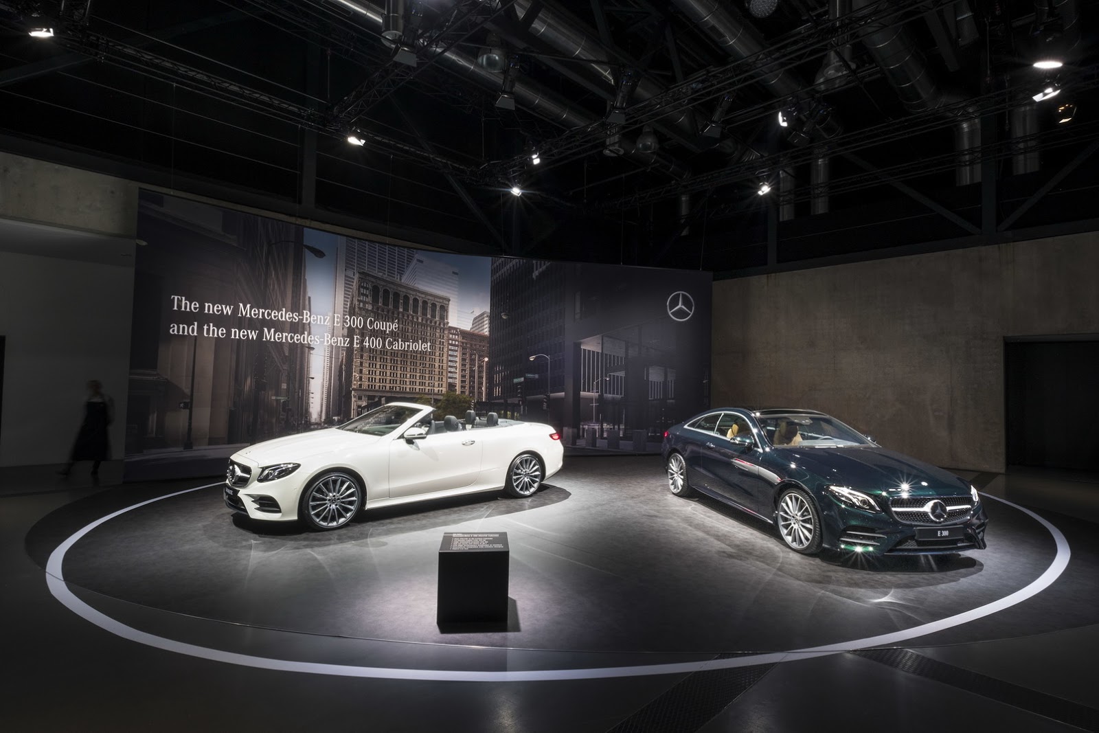 Mercedes-Benz mang E-Class Cabriolet 2018 ra mắt tại Geneva