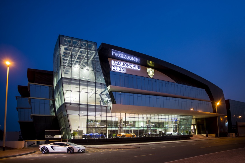 Lamborghini khai trương showroom lớn nhất thế giới tại Dubai
