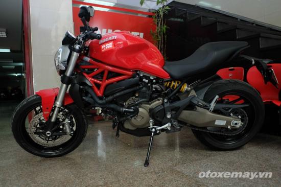 Ducati-Monster-821-a1