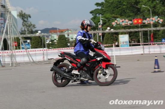 Revkhana-Yamaha-2015-Hanoi-Riding-Skill-a2