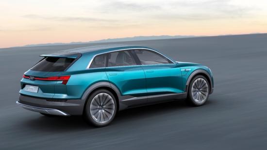 IAA 2015: Audi thách thức Tesla bằng E-tron Quattro đầy sắc sảo 2