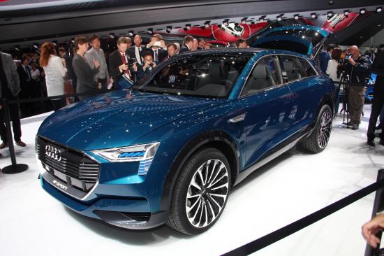 IAA 2015: Audi thách thức Tesla bằng E-tron Quattro đầy sắc sảo11