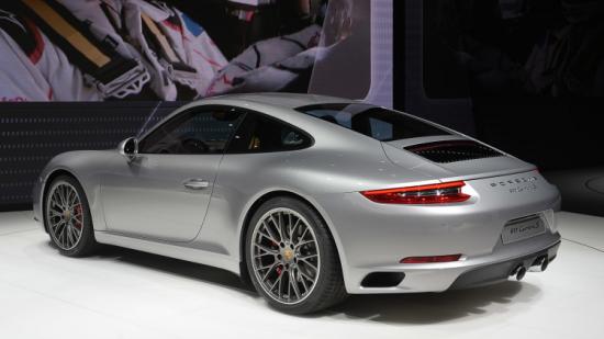 IAA 2015: Porsche 911 Carrera mới mạnh mẽ và tiêu thụ nhiên liệu tiết kiệm hơn 13