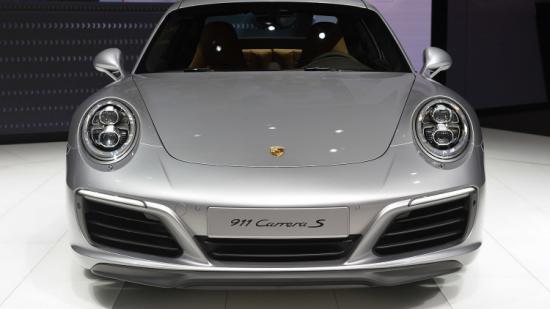 IAA 2015: Porsche 911 Carrera mới mạnh mẽ và tiêu thụ nhiên liệu tiết kiệm hơn 16