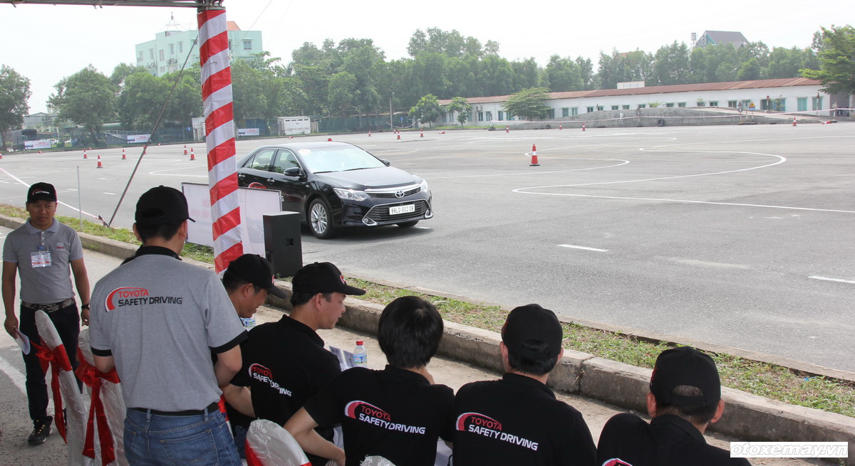 Toyota huấn luyện kỹ năng lái xe tại TP.HCM_ảnh7