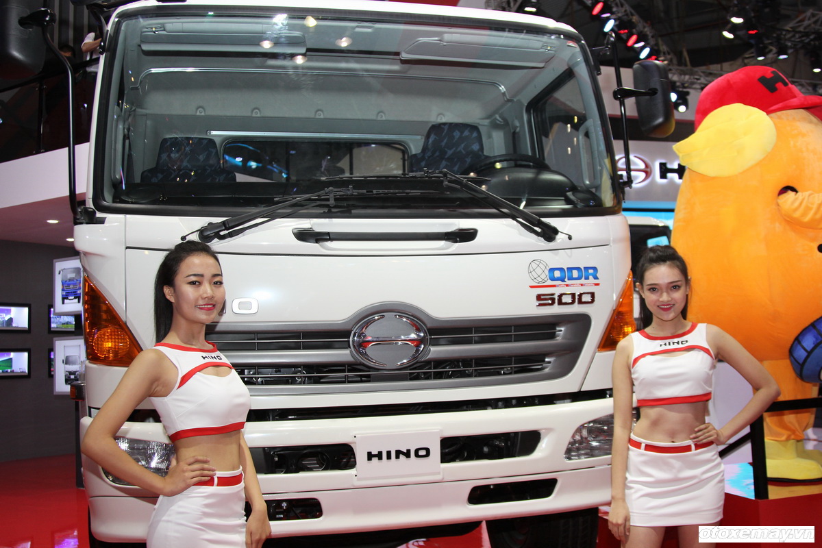 VMS 2015: Những mẫu xe tải hầm hố của Hino-3